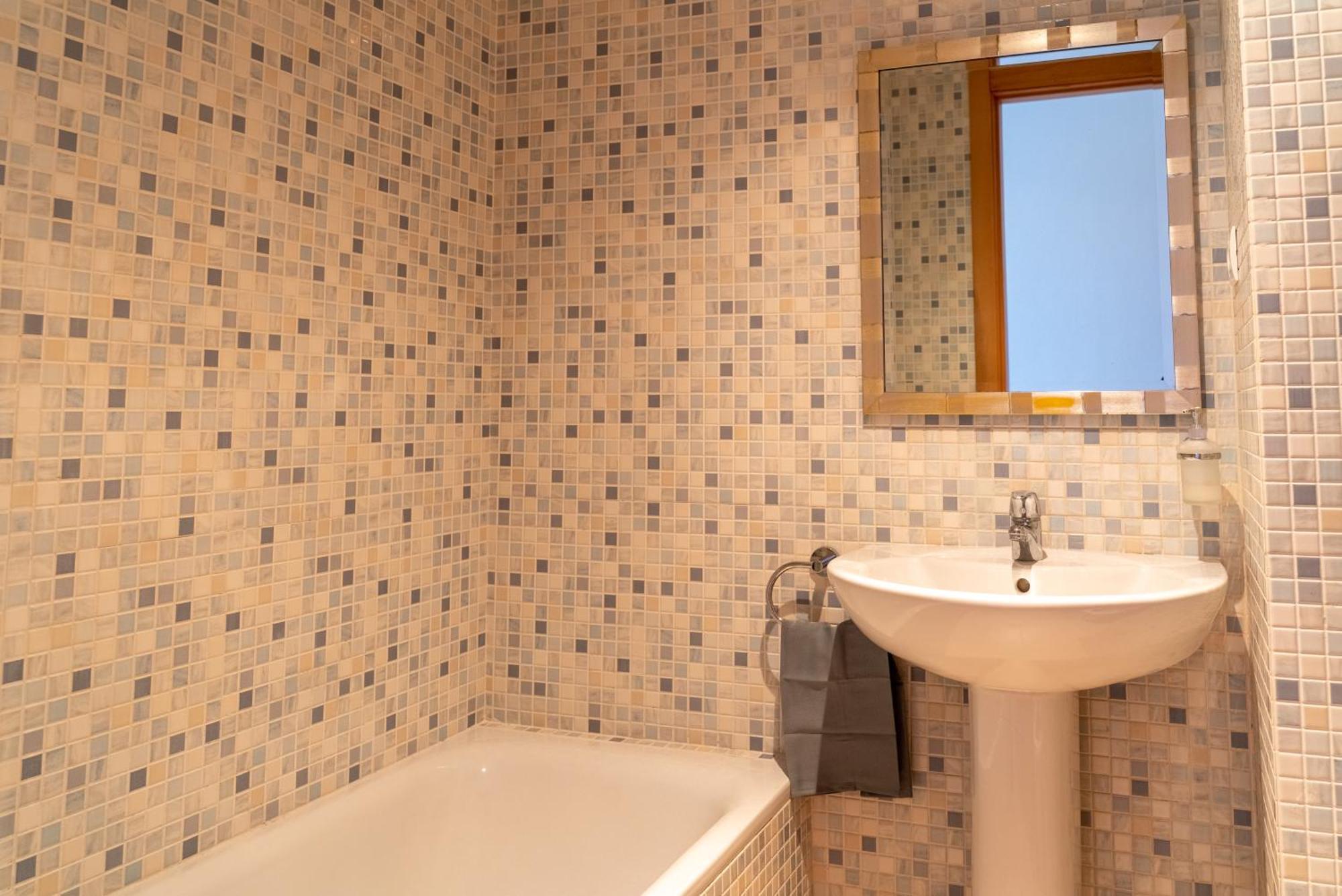 Beautiful 2-Bed Apartment In Casares Costa Bahia de Casares Exterior photo